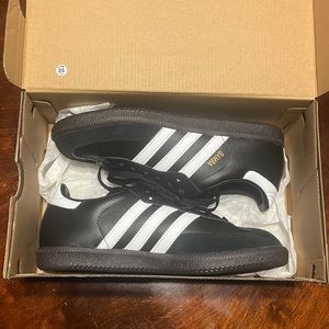 Adidas black sambas